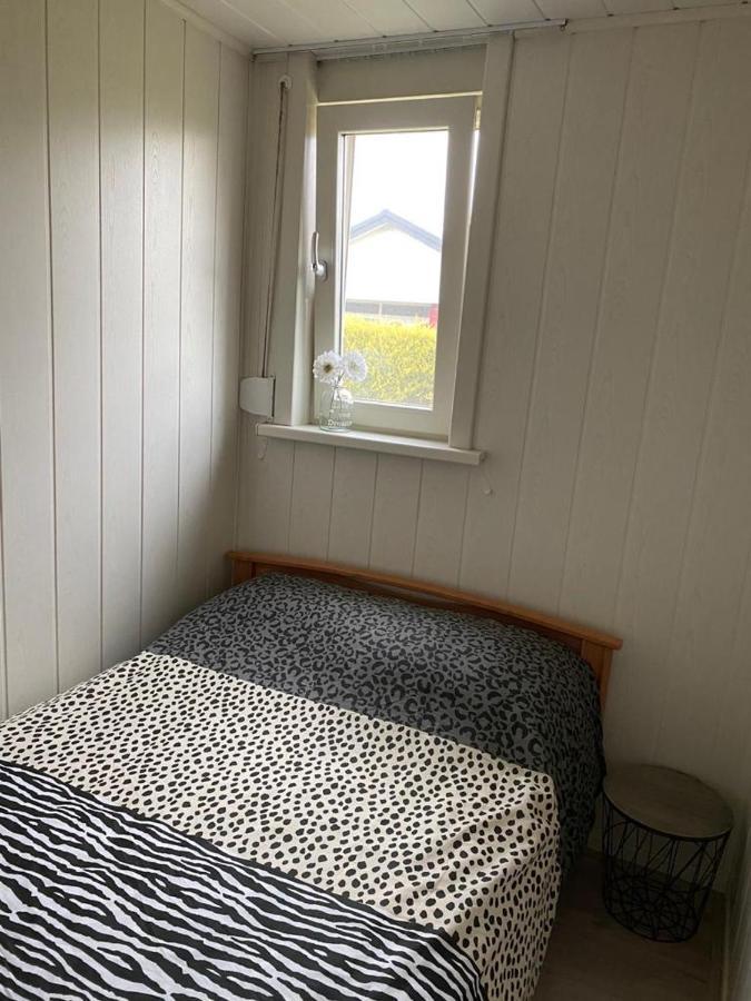 Bungalow Scheldezicht In Zeeland Dicht Bij Zee Scherpenisse Exterior foto