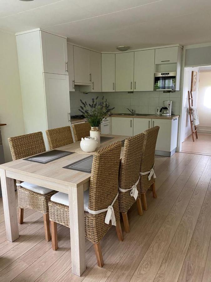 Bungalow Scheldezicht In Zeeland Dicht Bij Zee Scherpenisse Exterior foto
