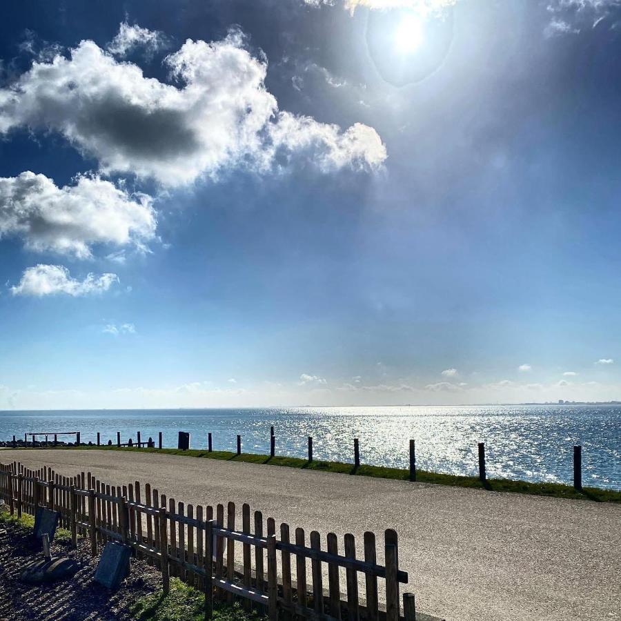 Bungalow Scheldezicht In Zeeland Dicht Bij Zee Scherpenisse Exterior foto
