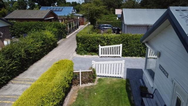Bungalow Scheldezicht In Zeeland Dicht Bij Zee Scherpenisse Exterior foto