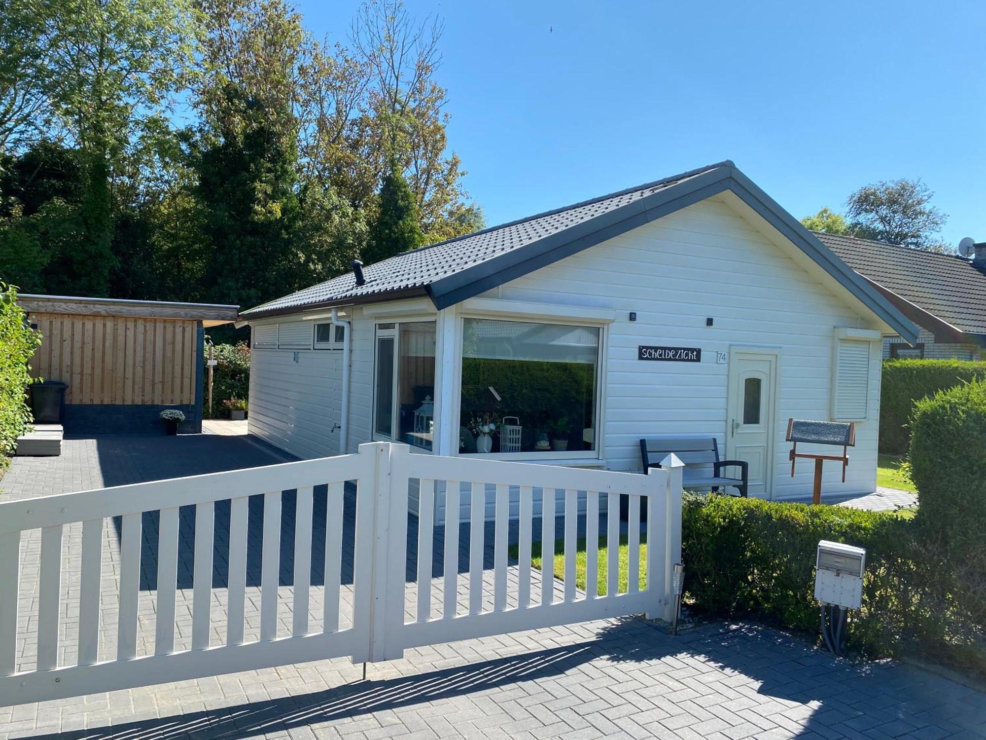 Bungalow Scheldezicht In Zeeland Dicht Bij Zee Scherpenisse Exterior foto